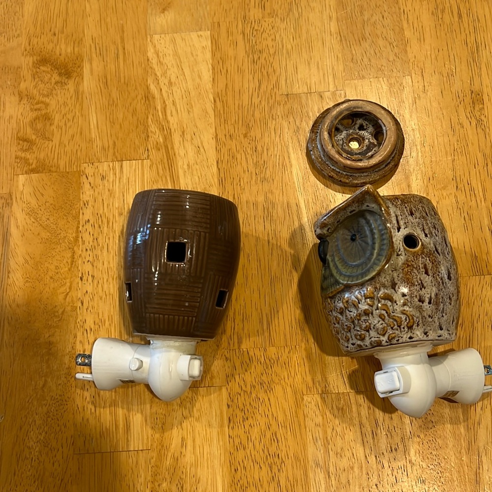 Set of wax warmers